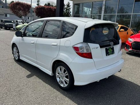 Used 2011 Honda Fit Sport image 9