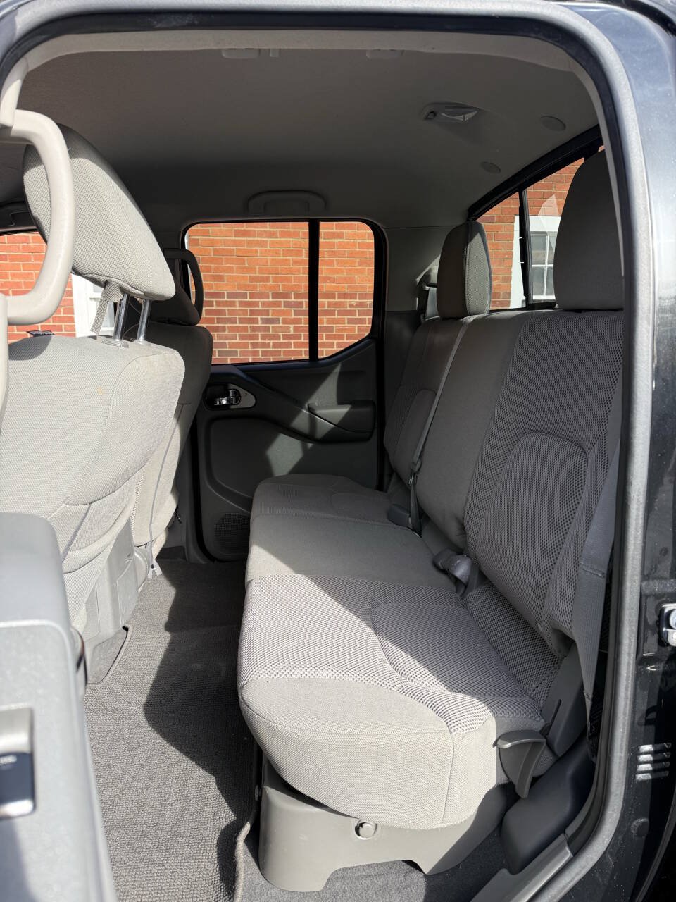Used 2020 Nissan Frontier SV AWD/4WD image 7