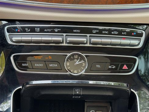 Used 2018 Mercedes-Benz E 400 4MATIC Wagon image 26