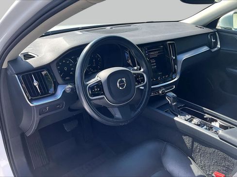 Used 2020 Volvo S60 T6 Momentum AWD/4WD image 18
