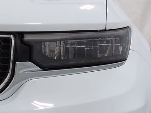 Certified 2023 Jeep Grand Cherokee L Overland image 11