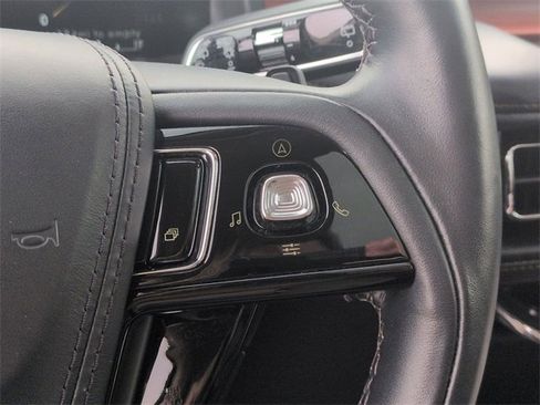 Certified 2023 Lincoln Aviator Reserve w/ Equipment Group 201A image 21