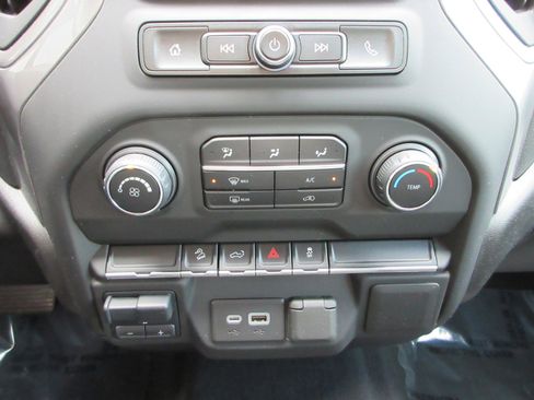 Used 2021 Chevrolet Silverado 1500 Custom Trail Boss image 41