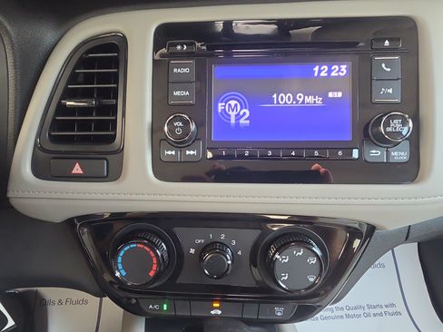 Used 2020 Honda HR-V LX image 22