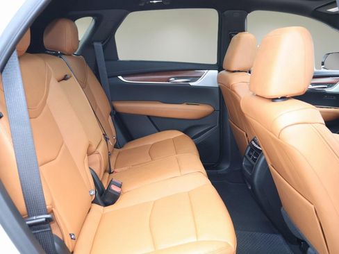 New 2025 Cadillac XT5 Premium Luxury w/ LPO, Floor Liner Package image 17