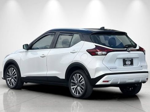 Used 2024 Nissan Kicks SV FWD image 6