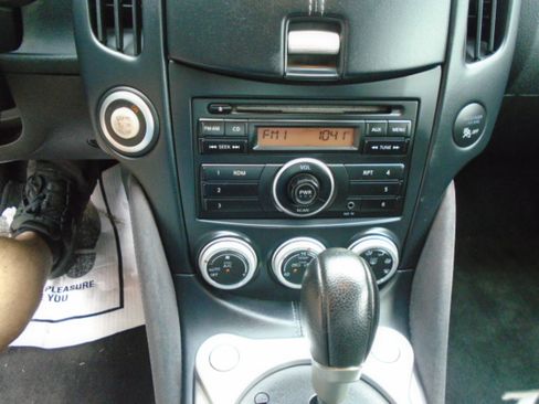 Used 2013 Nissan 370Z Roadster image 13