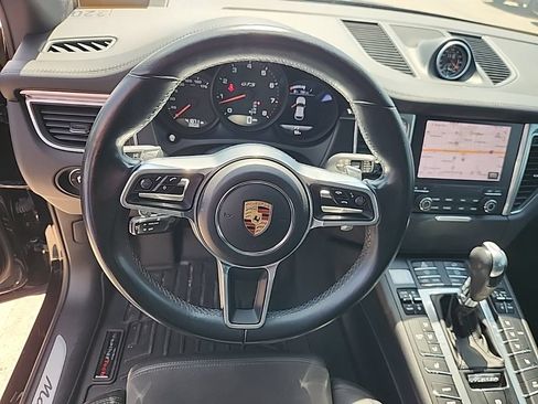 Used 2017 Porsche Macan GTS AWD/4WD image 4