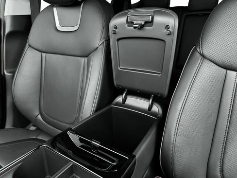 New 2025 Hyundai Tucson Limited image 18