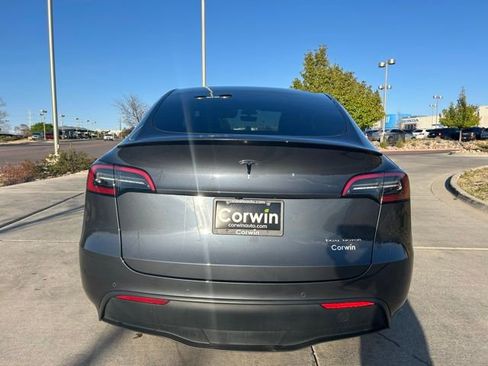 Used 2022 Tesla Model Y Performance AWD/4WD image 7