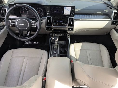 Used 2023 Kia Sorento S w/ Panoramic Sunroof Package FWD image 17