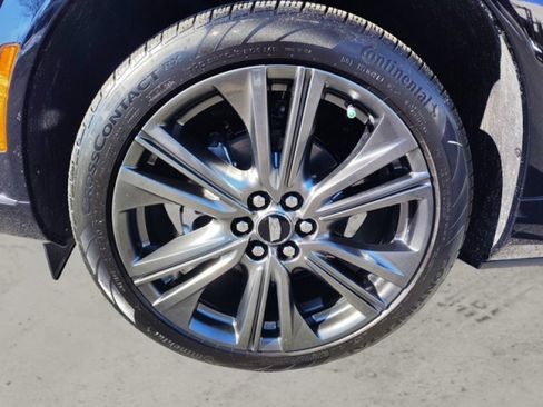 Used 2025 Cadillac Optiq Sport 2 AWD/4WD image 9