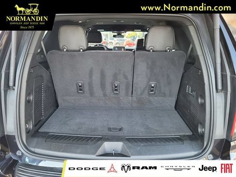 Used 2022 Chevrolet Tahoe LT w/ Luxury Package AWD/4WD image 19