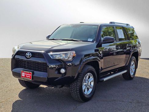 Certified 2019 Toyota 4Runner SR5 AWD/4WD image 7