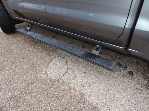 Used 2021 Chevrolet Silverado 1500 LT Trail Boss w/ Convenience Package II image 21