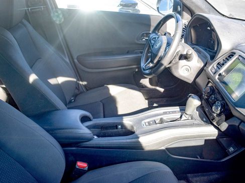 Used 2019 Honda HR-V Sport image 8