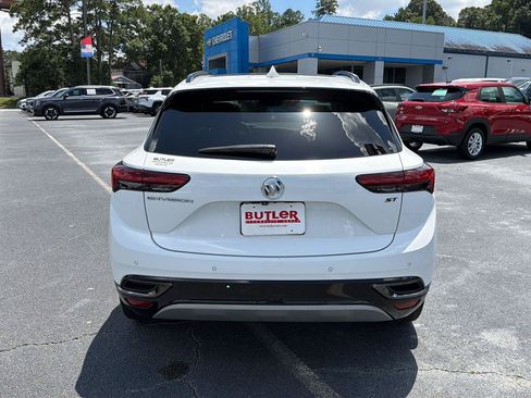Used 2021 Buick Envision Essence w/ Sport Touring Package FWD image 5