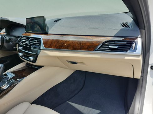 Used 2020 BMW 530i xDrive w/ Premium Package AWD/4WD image 22