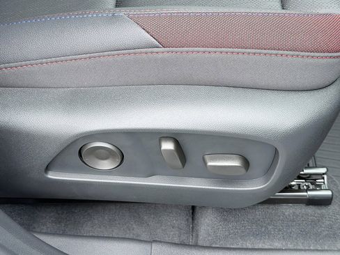 New 2026 Chevrolet Equinox RS w/ Convenience Package III FWD image 28