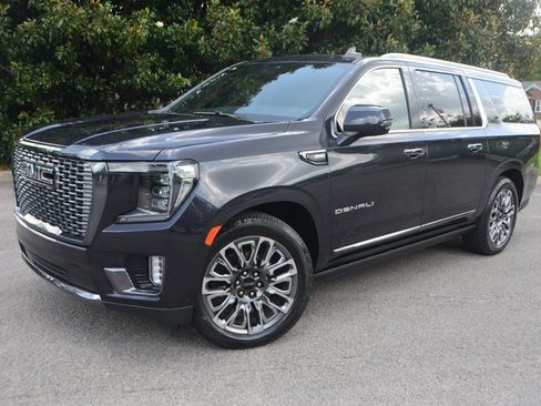Used 2024 GMC Yukon XL Denali Ultimate AWD/4WD image 5