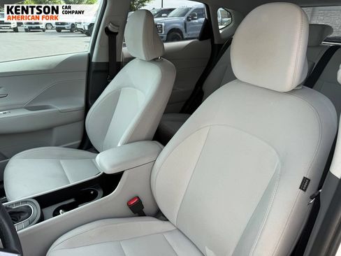 Used 2025 Hyundai Kona SEL AWD/4WD image 25