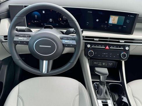 New 2025 Hyundai Tucson SEL FWD image 17