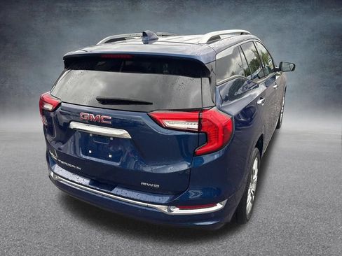 Used 2022 GMC Terrain Denali AWD/4WD image 3