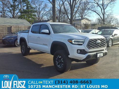 Used 2023 Toyota Tacoma TRD Off-Road image 1