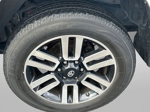 Used 2021 Toyota 4Runner Limited image 13