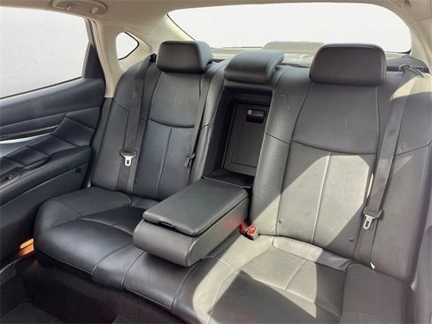Used 2018 INFINITI Q70 L 3.7 image 14