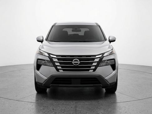 Used 2025 Nissan Rogue SV FWD image 2