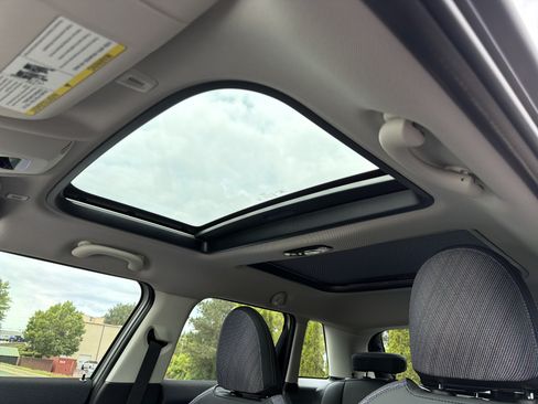 New 2026 MINI Cooper 4-Door Hardtop FWD image 9