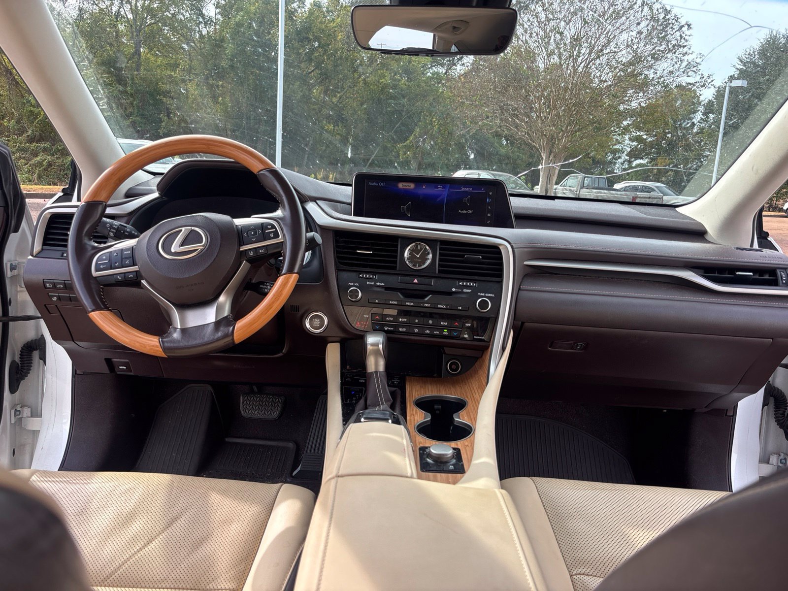 Used 2018 Lexus RX 350L FWD image 16