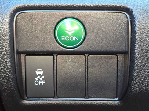 Used 2015 Honda Accord Sport image 28