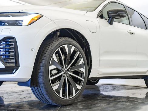 New 2026 Volvo XC60 T8 Ultra w/ Protection Package Premier AWD/4WD image 10