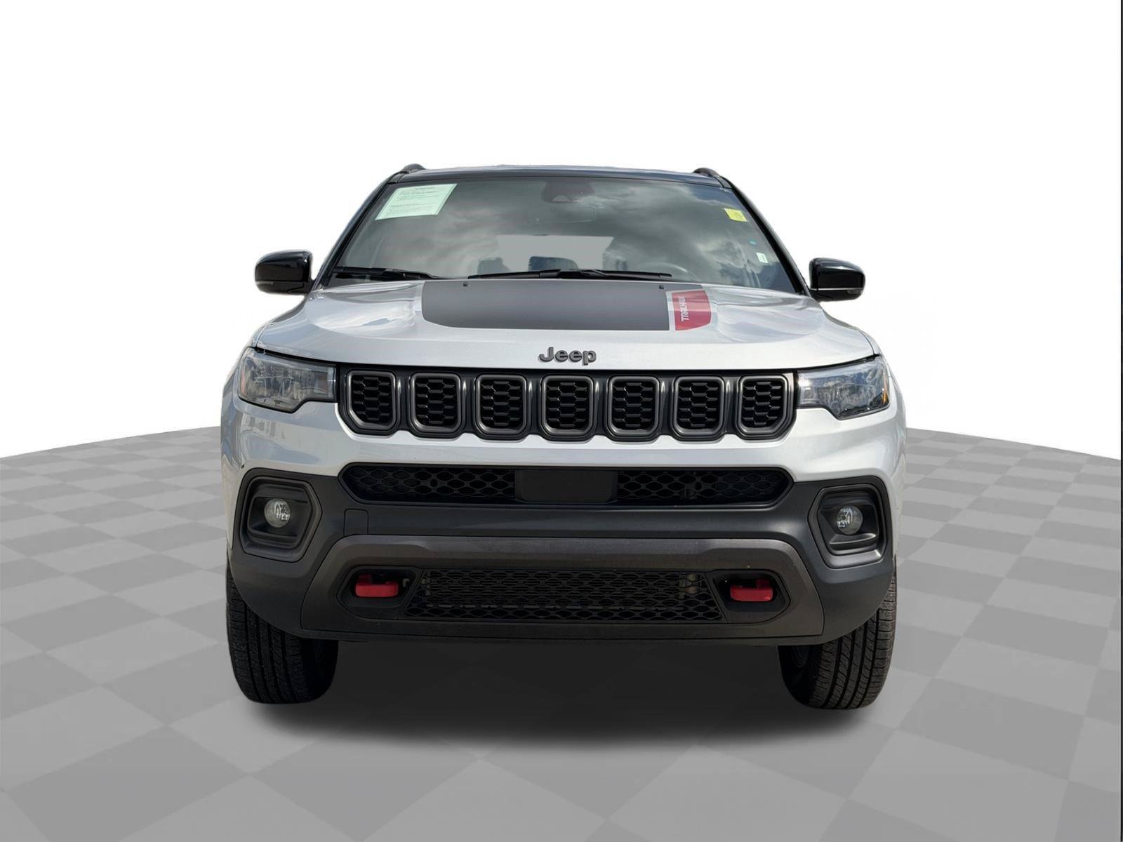 Used 2024 Jeep Compass Trailhawk AWD/4WD image 8