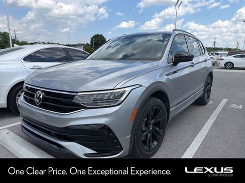 Used 2023 Volkswagen Tiguan SE R-Line FWD image 1