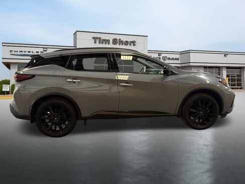 Used 2024 Nissan Murano SV w/ SV Midnight Edition Package image 6