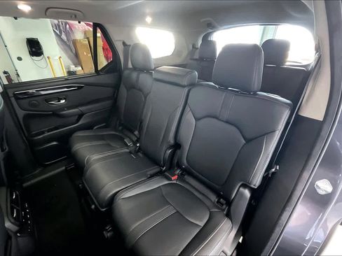 Used 2025 Honda Pilot Touring image 26