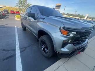 Used 2024 Chevrolet Silverado 1500 Custom Trail Boss w/ LPO, Dark Essentials Package AWD/4WD video 1