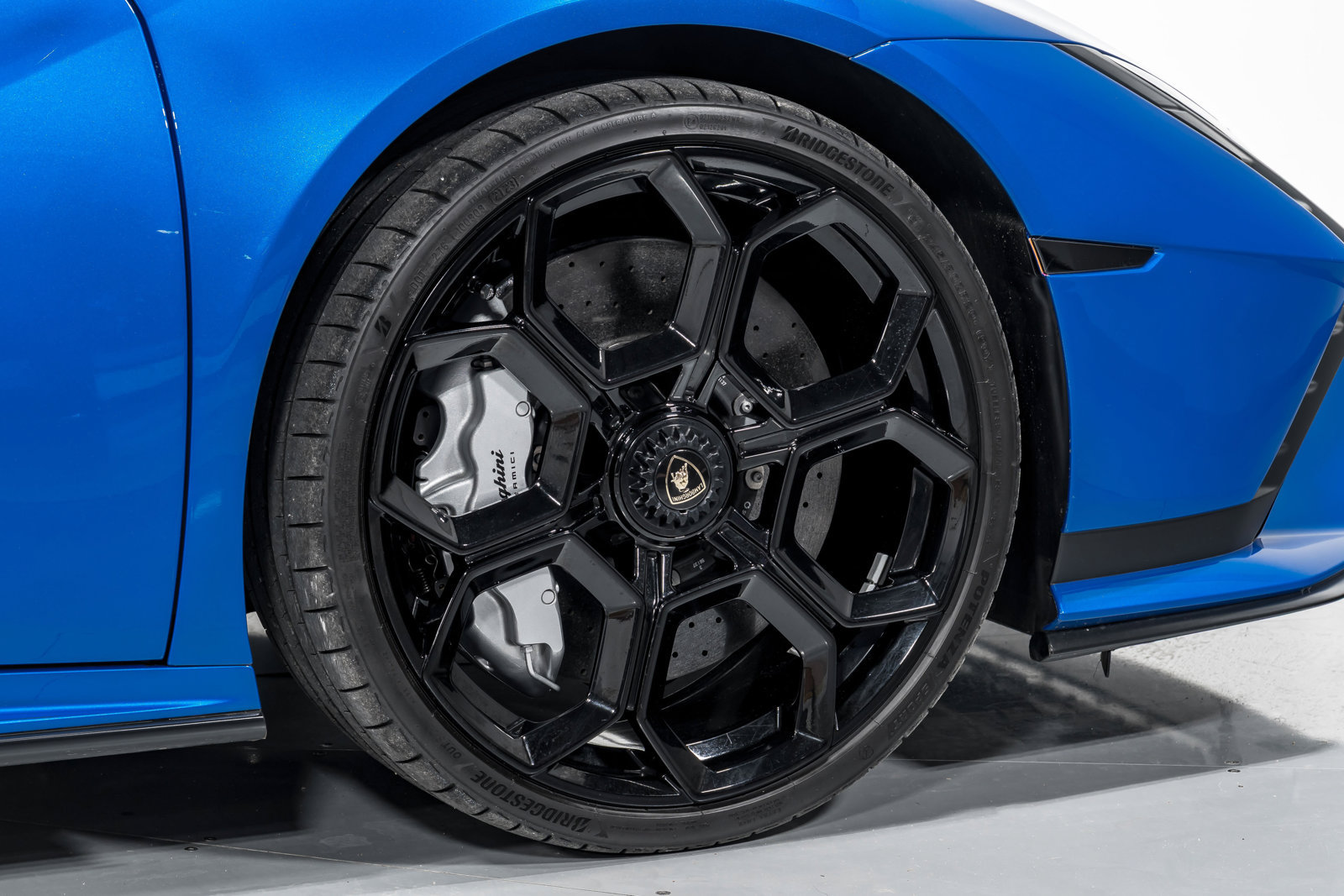 Used 2023 Lamborghini Huracan Tecnica RWD image 46