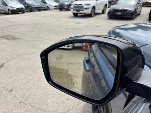 Used 2021 Land Rover Discovery Sport SE image 18