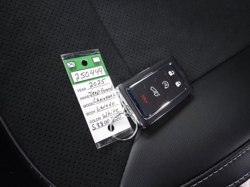 New 2025 Jeep Grand Cherokee L Altitude image 44