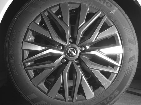 Used 2025 Nissan Altima 2.5 SV image 14