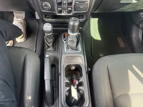 Used 2020 Jeep Gladiator Sport w/ Quick Order Package 24S AWD/4WD image 17
