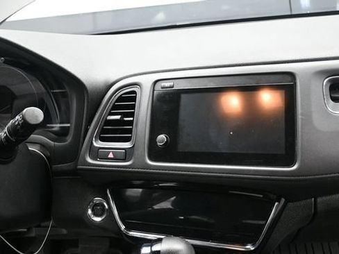 Used 2019 Honda HR-V EX image 14