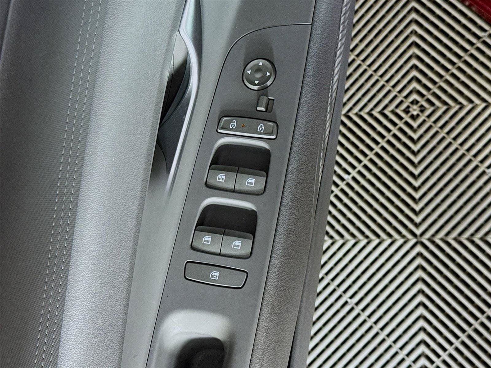 Certified 2024 Hyundai Elantra SEL FWD image 19