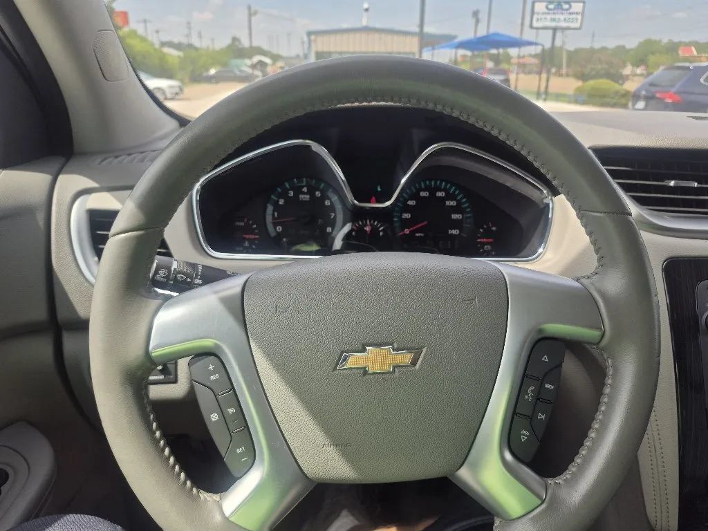 Used 2016 Chevrolet Traverse LT FWD image 31