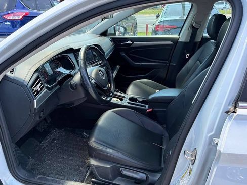 Used 2019 Volkswagen Jetta SE FWD image 12