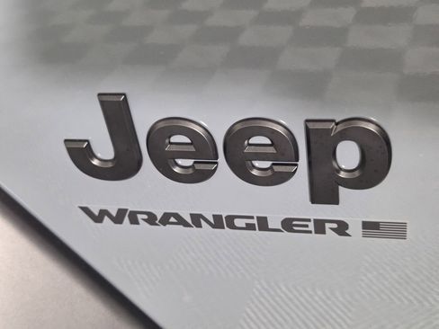 Used 2026 Jeep Wrangler Sport AWD/4WD image 23